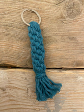 Load image into Gallery viewer, macramé crown knot key ring
